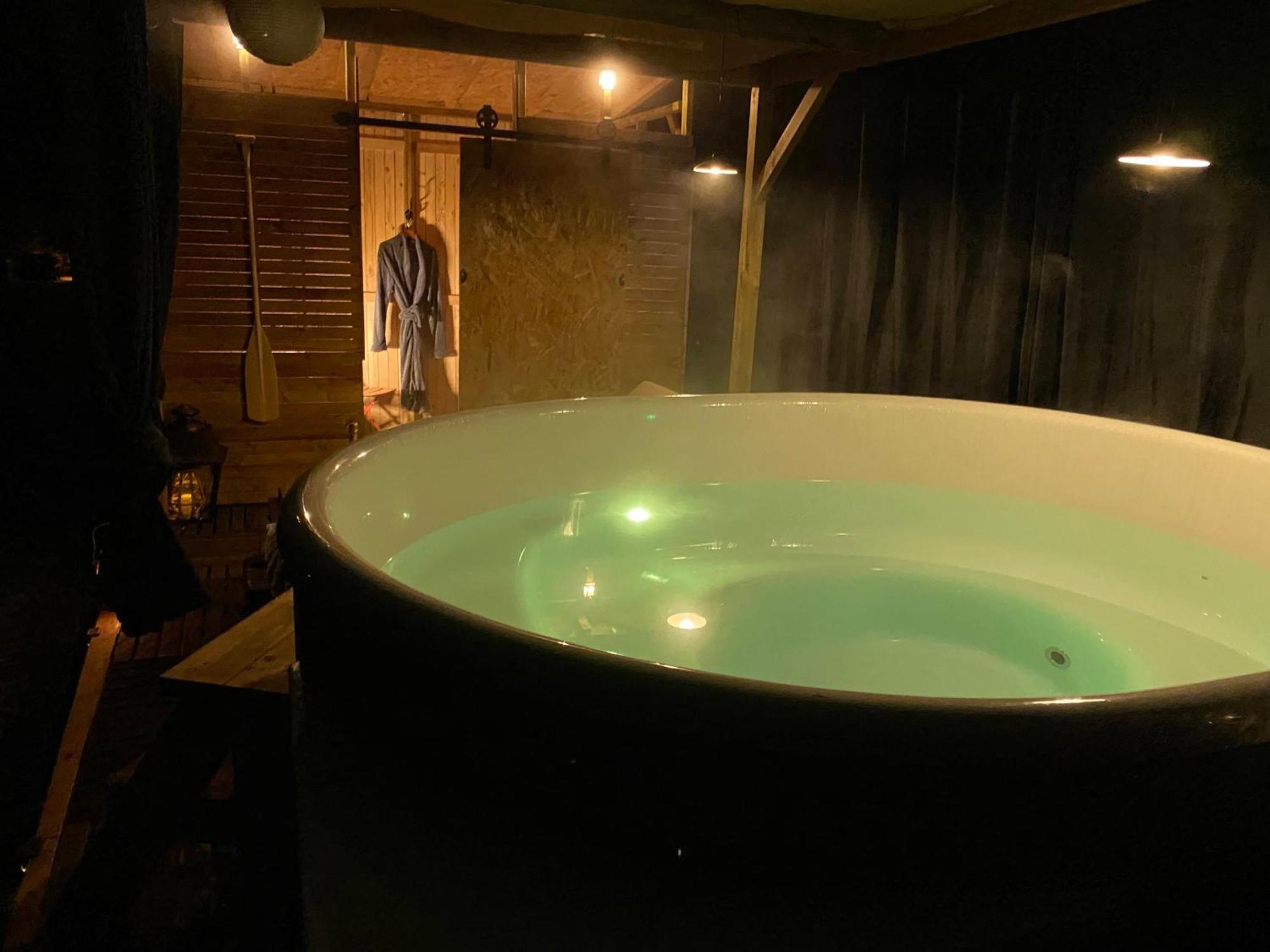 Les Mariniers Chambres D'Hotes -Guest House - Bain Nordique En Option Mareuil-sur-Cher Exteriör bild