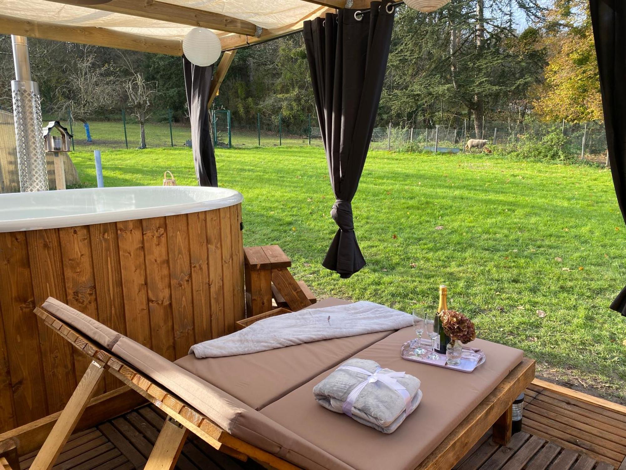 Les Mariniers Chambres D'Hotes -Guest House - Bain Nordique En Option Mareuil-sur-Cher Exteriör bild