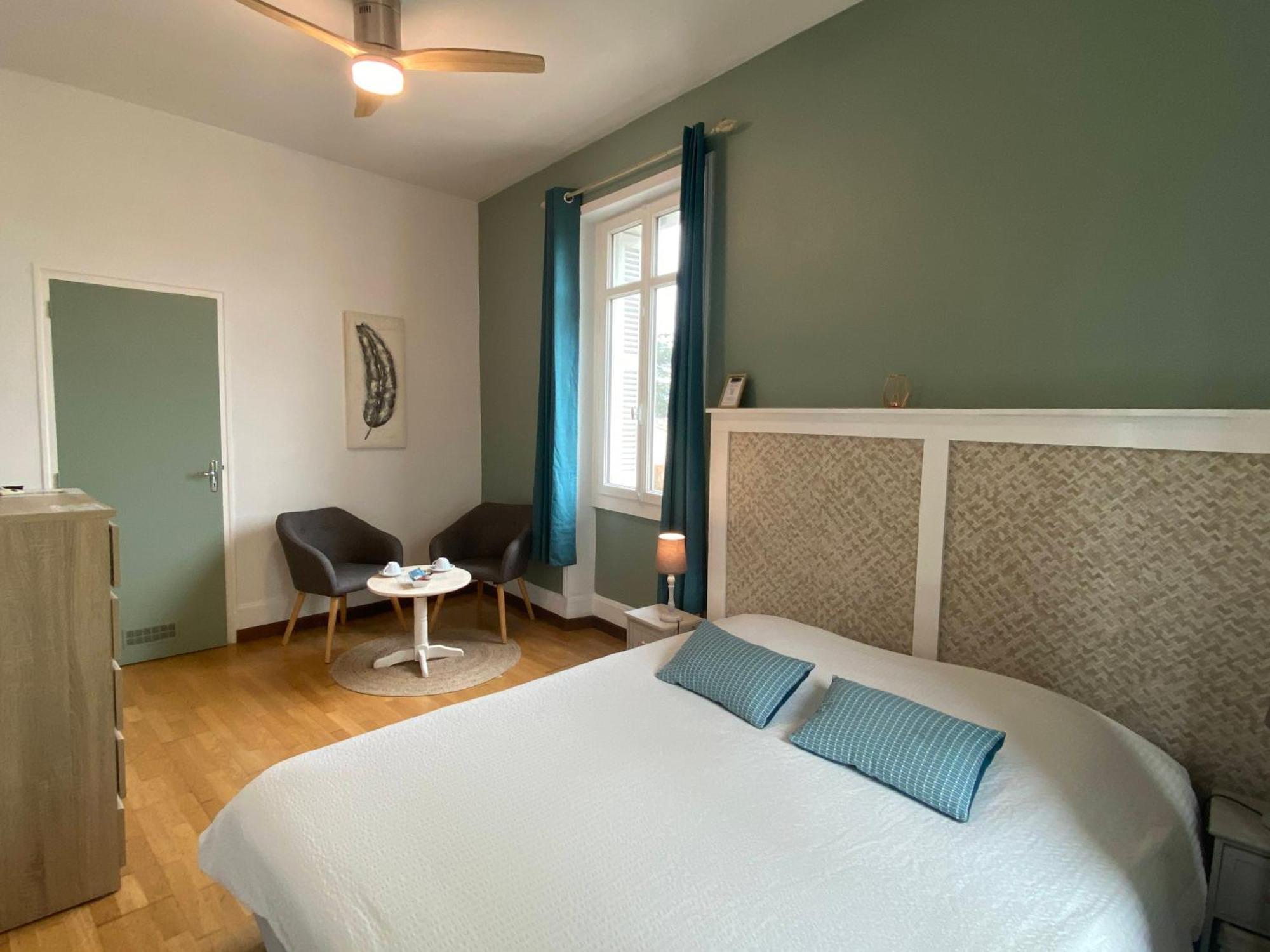 Les Mariniers Chambres D'Hotes -Guest House - Bain Nordique En Option Mareuil-sur-Cher Exteriör bild